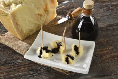 Balsamic Vinegar, Pavarotti And Ferrari Museum Tour - Stop 1: Acetaia Villa San Donnino Balsamic Vinegar Tour and Tasting