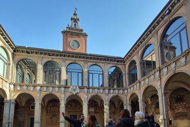 Best of Bologna in one day : Food, architecture, art and history - Canale delle Moline: towers, arcades, and old-university corners