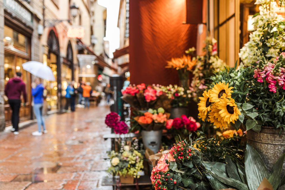 Best of Bologna: Private & Personalised Walking Experience - Via del Pratello: A Neighborhood Walk With Real Local Texture