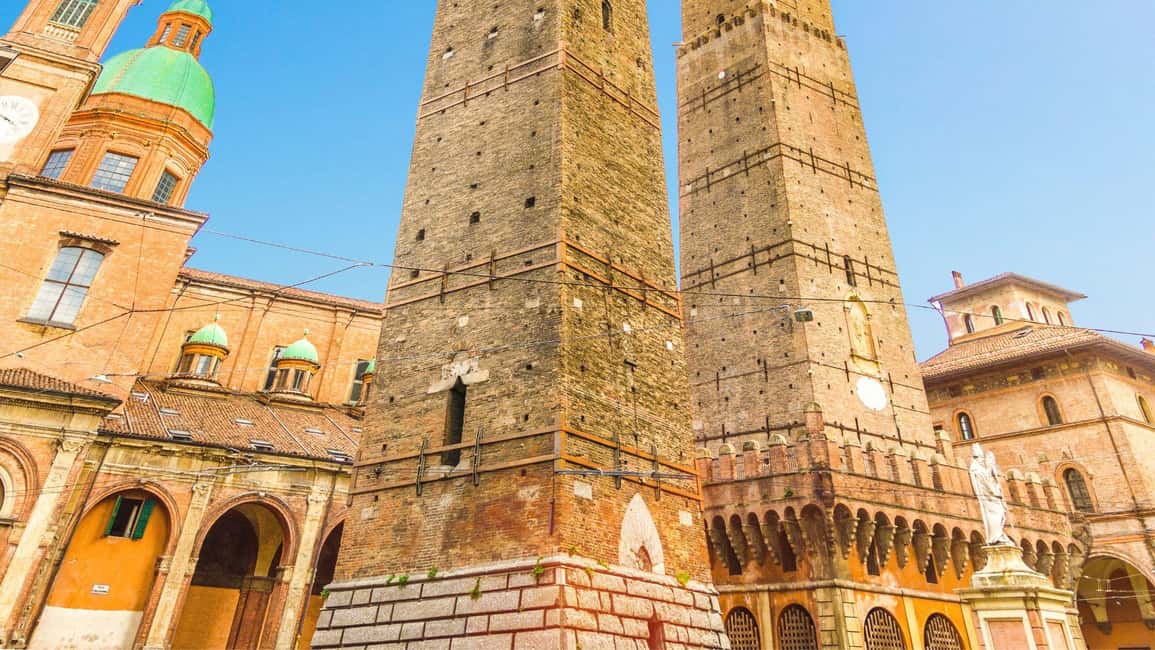 Best of Bologna: Private Walking Tour with a Local - English and Italian guides, plus real-world language flexibility