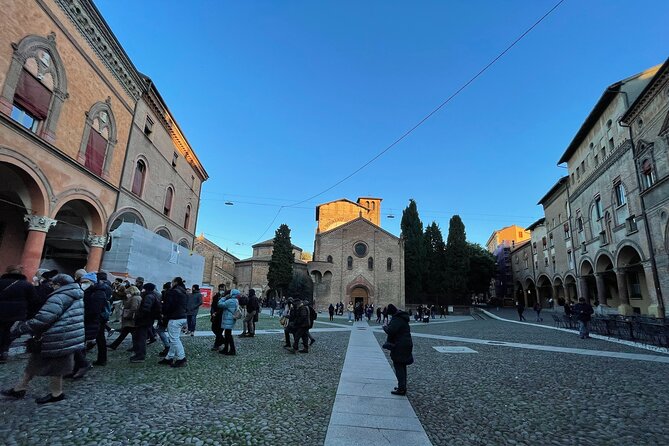 Bologna: A Self-Guided Audio Tour from Porta Galliera to Le Tre Frecce - Where the tour starts and ends (and what to do with that)
