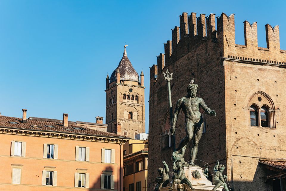 Bologna: City Center Walking Tour - Bologna’s Tower Lesson: Asinelli and the Two Towers Story
