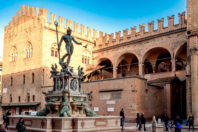 Bologna City Red Bus and Food tasting - Is This Good Value at $40.33? Who It Suits Best