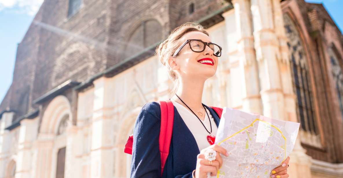Bologna: Classic Private walking Tour - Walking the UNESCO porticoes like a local