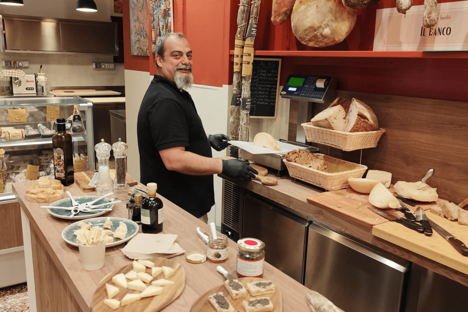 Bologna: Food and Wine Tasting with Interactive Game - Key things that make this tasting work