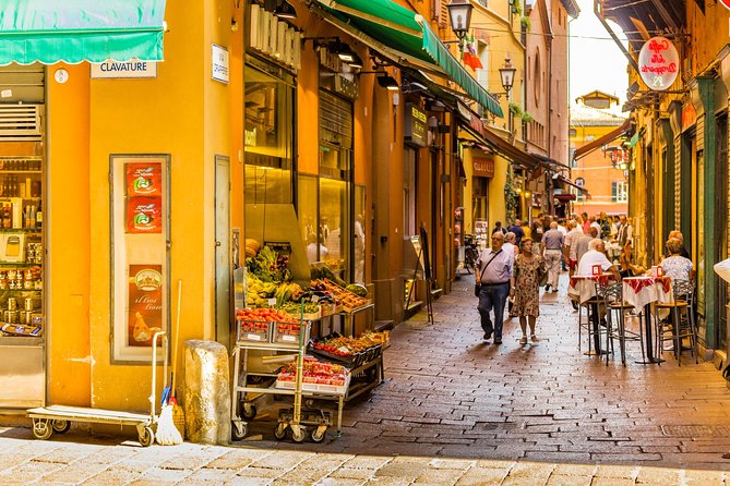 Bologna Food & Cultural Walking Tour - Piazza del Nettuno: Your Easy Starting Line