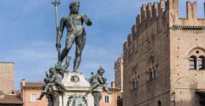 Bologna Guided Bike Tour - Piazza Maggiore to Neptune Fountain: Bologna’s big-name starting line