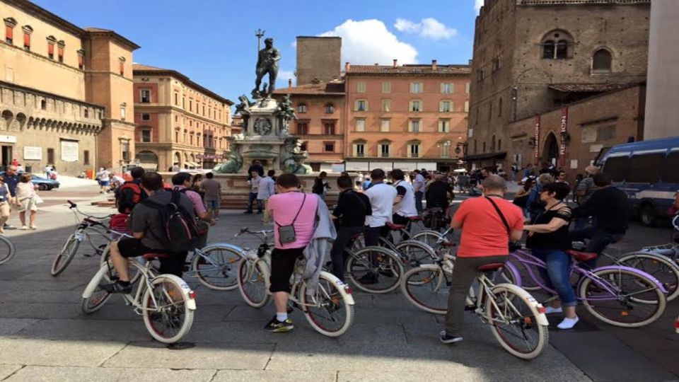 Bologna Guided Bike Tour - Seven Churches at Santo Stefano, then San Domenico and Michelangelo