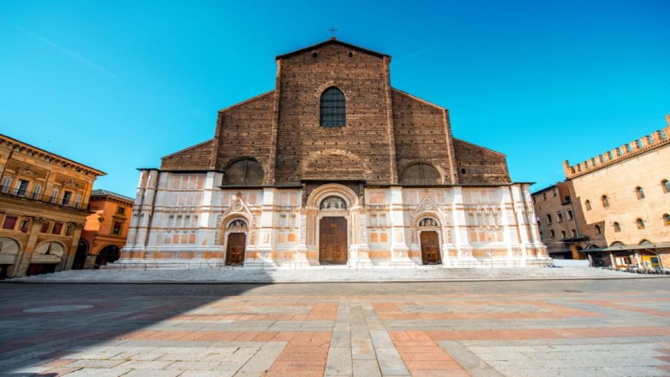 Bologna Guided Bike Tour - The guide’s flow: fun facts, local tips, and occasional info overload