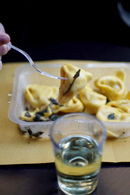 Bologna: Guided Food Markets Tour - What you’ll taste: Bologna classics, optional amounts, and smart pairings
