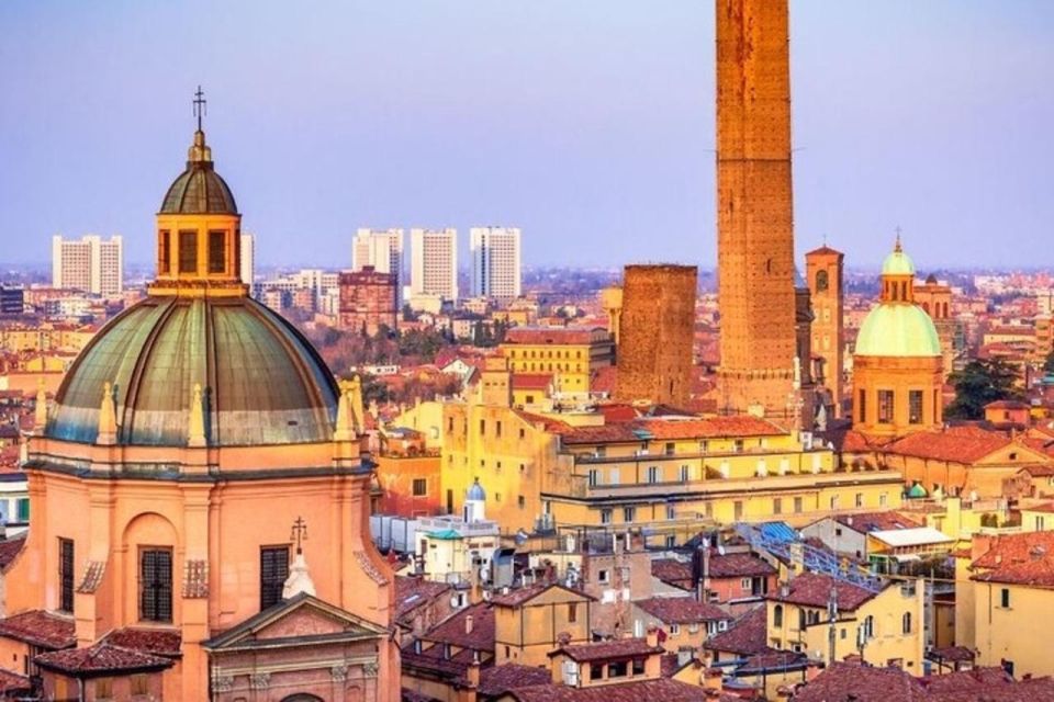 Bologna : Historic Center Walking Tour - Price and what $29 buys you in Bologna