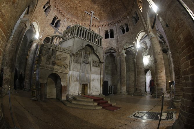 Bologna historical art walking tour with hidden gems and tastings - Santa Maria della Vita: Niccolò Dell’Arca’s terracotta that acts like theater