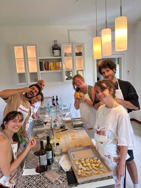 Bologna: In-Home Italian Pasta Making Workshop with Wine - Timing and Meeting Federico’s Place in Bologna