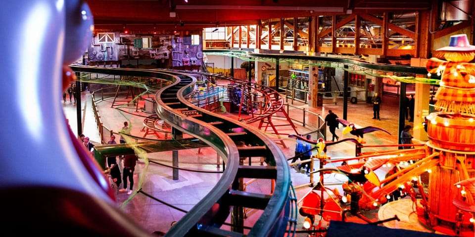 Bologna: Luna Farm Amusement Park Family Entry Ticket - Gianni the countryman and the animal mascots you can meet