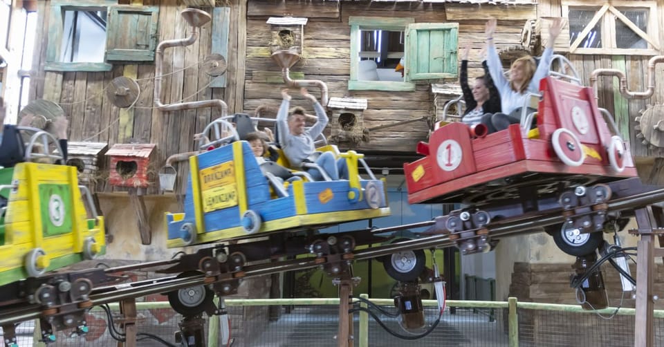 Bologna: Luna Farm Amusement Park Family Entry Ticket - Rides that rotate, jump, and fly: how to pace the day