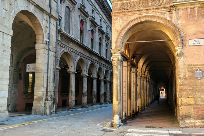 Bologna Murder Mystery: Self-Guided City Quest - Who should book this Bologna self-guided mystery walk?