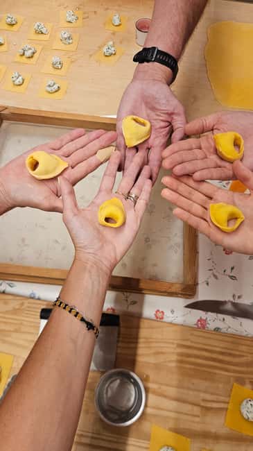 Bologna: Pasta Cooking Class, Ragu & Wine with Local Host - Practical Notes for Your Bologna Evening