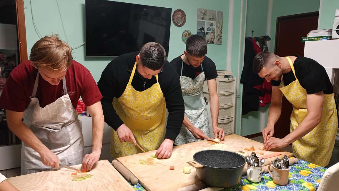 Bologna: Pasta Tagliatelle al Ragu Cooking Class with Wine - Irene’s Step-By-Step Lesson: Dough That Turns Into Tagliatelle Or Tortellini