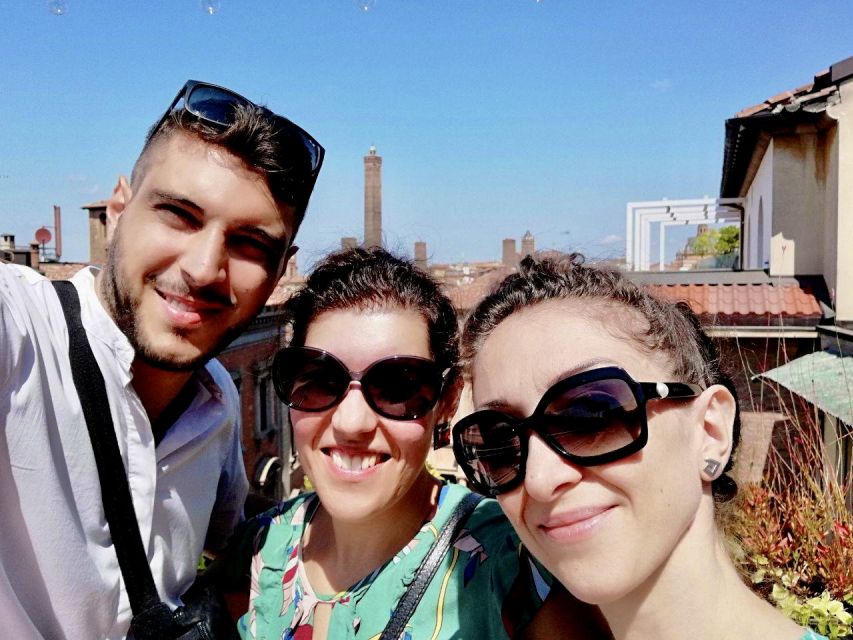 Bologna: Private and Personalised Walking Tour - Portici espresso and theater streets to Montagnola Market