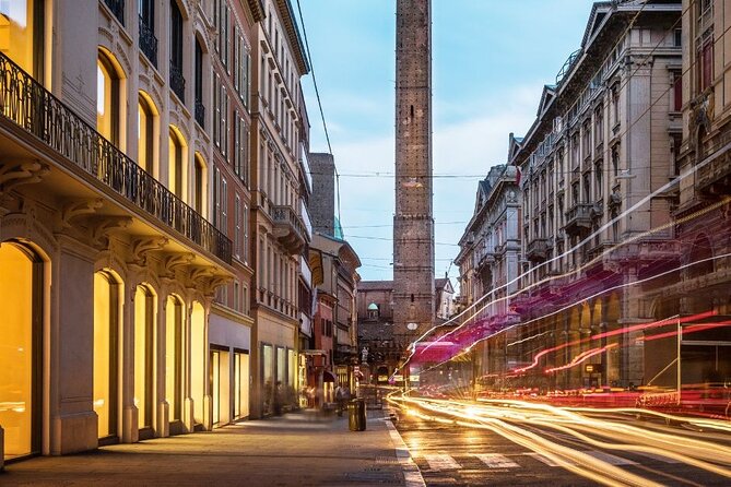 Bologna : Private Custom Walking Tour With A Guide (Private Tour) - Art history on the move: medieval to Renaissance to Baroque