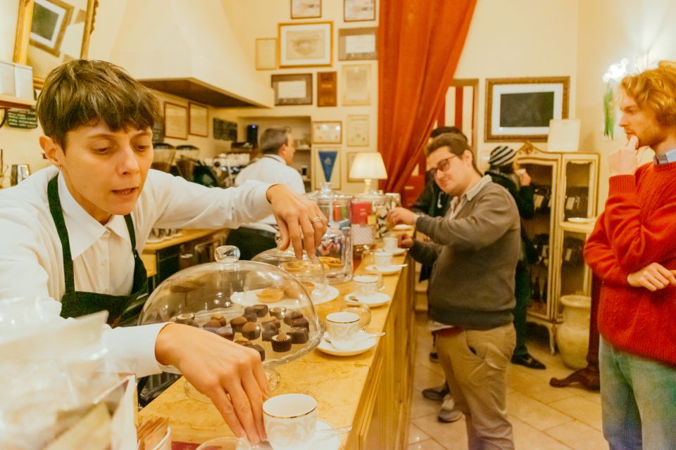 Bologna: Private Food Walking Tour with Tastings - The first big hits: tortellini fritti and formaggio bianco