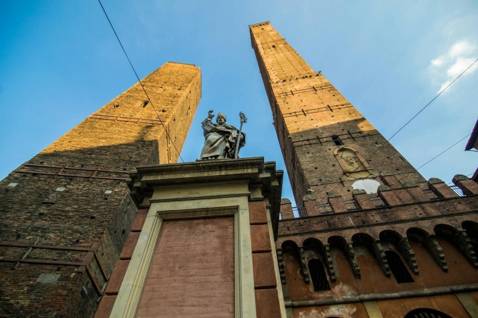 Bologna: Private Top Historical Sites Guided Walking Tour - Portico del Pavaglione and the Archiginnasio university legacy