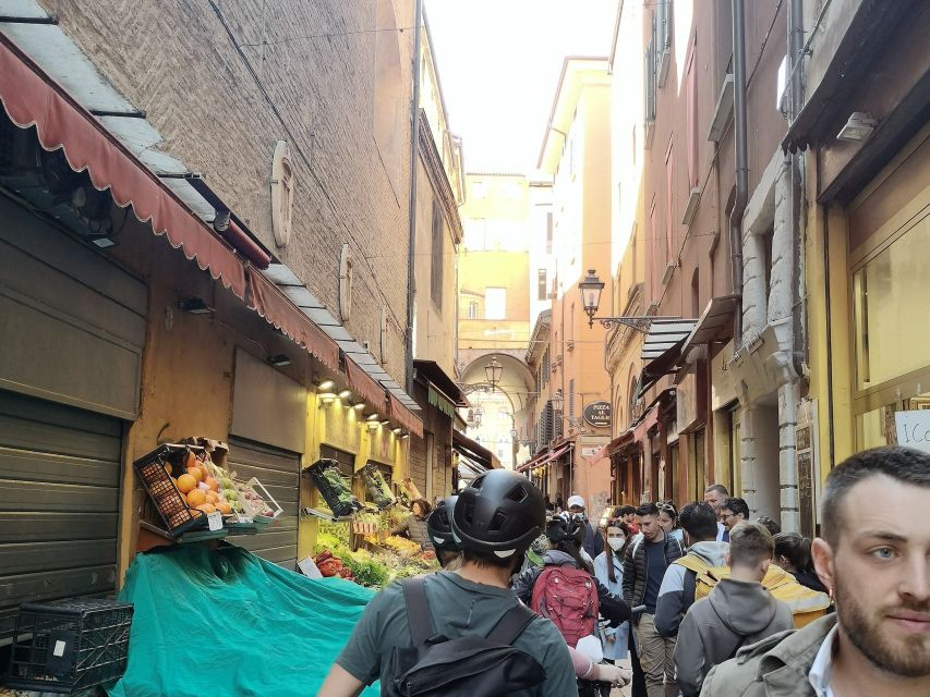 Bologna: Private Walking Tour with a Guide - Private group value: price, duration, and how the guide keeps it flexible