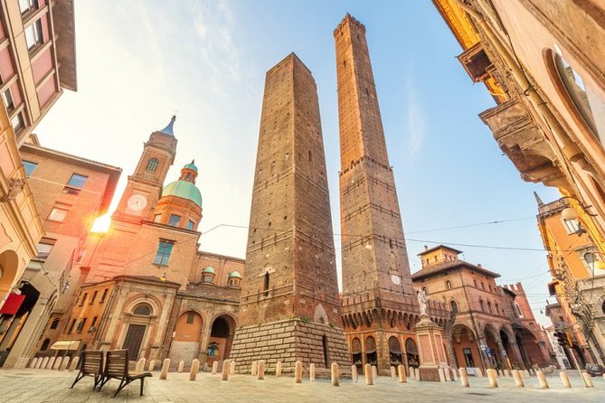 Bologna Private Walking Tour - Porticoes in real life: why Bologna feels protected