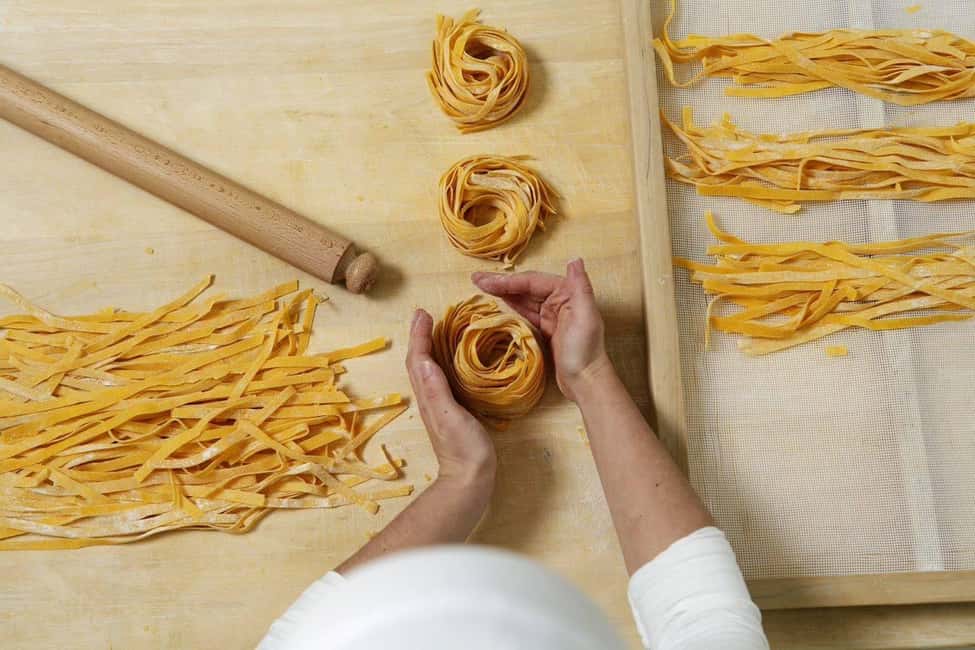 Bologna: Taste Local Specialties on a Guided Walking Tour - How the Guide Makes This Tour Feel Like More Than a Food Stop