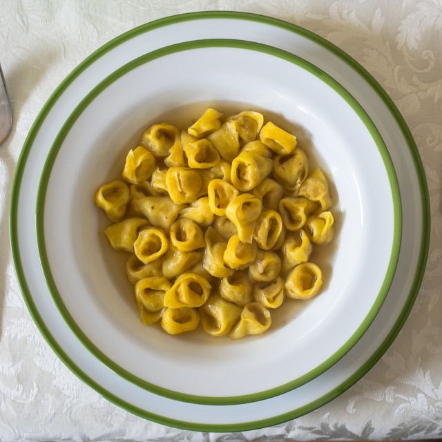 Bologna: Tortellini Masterclass at a Local's Home - Tortellini lessons begin with a proper Bologna Aperitivo