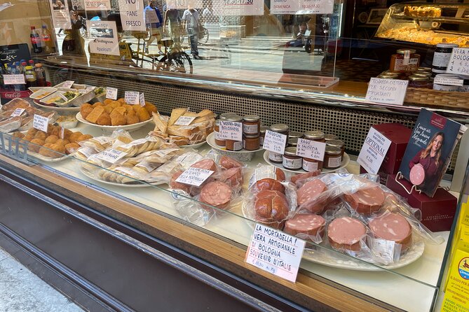 Bologna: Walking Food Tour and Highlights with a Local Guide - Local Bakery and the Gelato Finish on Via Rizzoli