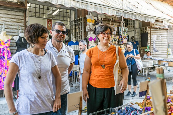 Bologna Walking Tour & Traditional Cooking Class with Wine - Piazza Re Enzo: a simple start that gets you walking fast