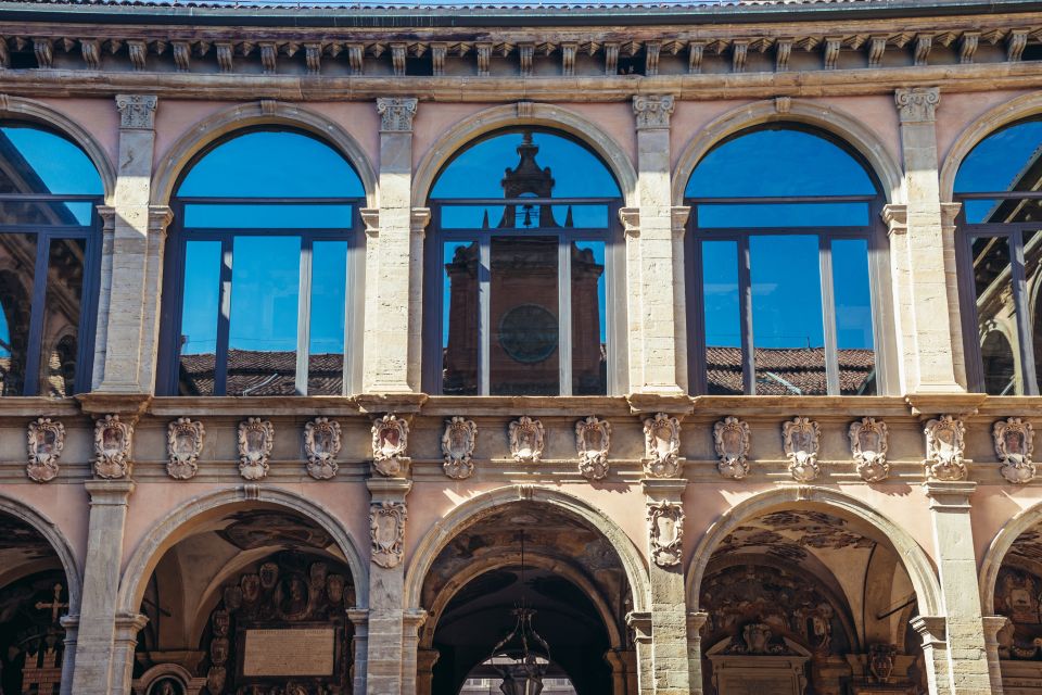 Cathedral of San Petronio and Archiginnasio Private Tour - Piazza Maggiore walk timing: why the route feels efficient