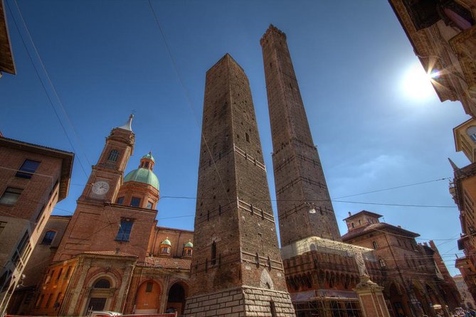 Discover Bologna an amazing city - Via Rizzoli’s Roman line and the leaning-tower mindset