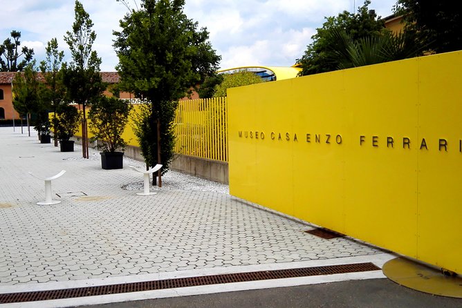 Ferrari Full Day - Drivers make the day: punctuality, English, and how you’ll communicate