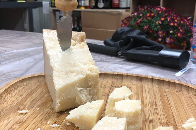 Food Excellences:Prosciutto, Parmigiano, Balsamic,Lunch,Transport - Stop 2: Prosciuttificio Leonardi Srl and how cured meat becomes cured meat