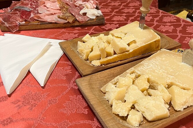 From Bologna: Parmesan Cheese & Balsamic Vinegar Tour+Lunch - Bologna pickup and the AC van ride that keeps your day sane