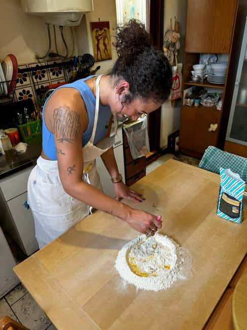 Funny cooking class with chef Antonino - Meeting point and getting inside: the third-floor reality