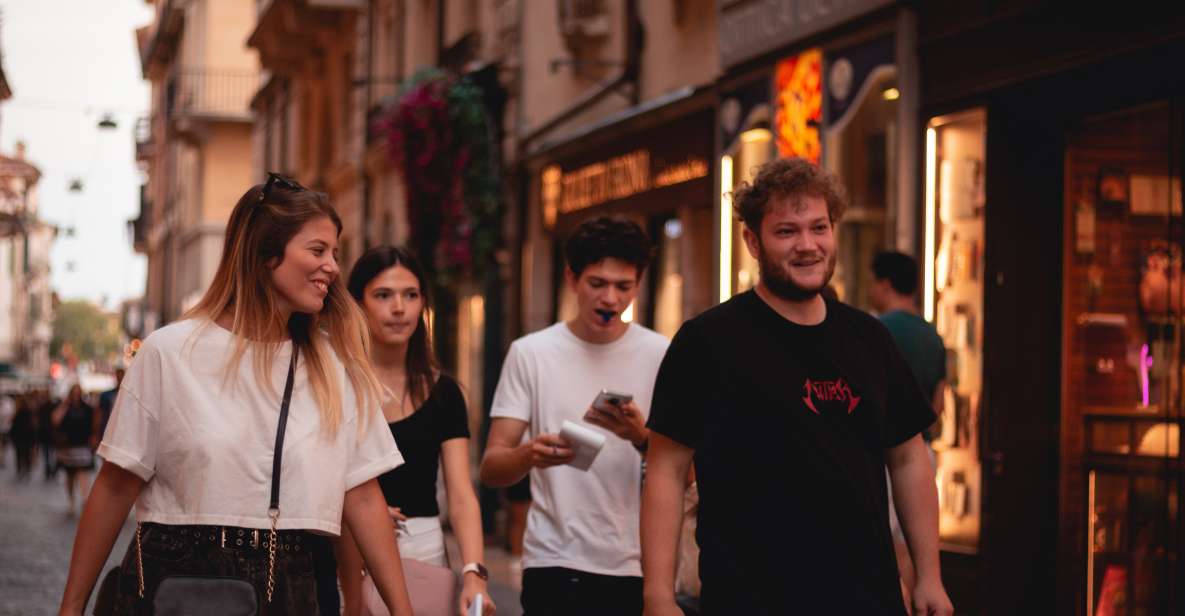 Fusion between treasure hunt and escape room in Bologna - Where the hunt starts: Piazza del Nettuno and a ~2 km Bologna loop