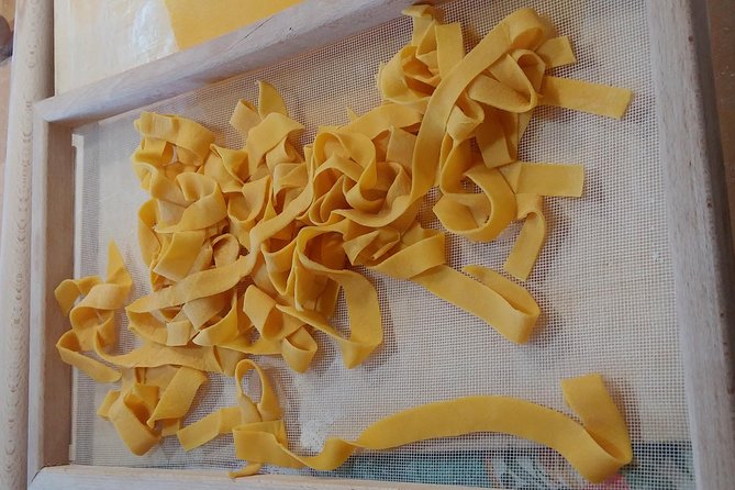 Lezione con Chef di Cucina Tradizionale Bolognese - Sauces and fillings: learn the logic, not just the motion