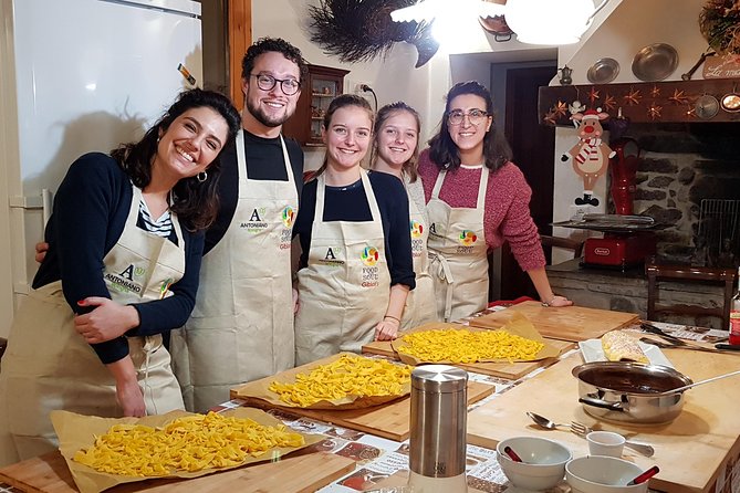 Lezione con Chef di Cucina Tradizionale Bolognese - Desserts in Bolognese style: pinza, raviole, and torta della nonna