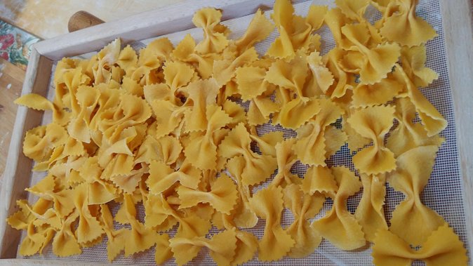 Lezione con Chef di Cucina Tradizionale Bolognese - Getting there: meet at Via Santo Stefano 14, then head 15 km out