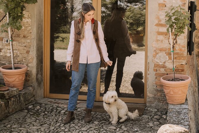 Montevecchio Isolani wine tasting experience - Montevecchio Isolani: What Makes This Wine Tasting Feel Special