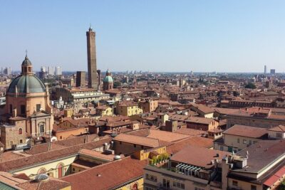 Private Local Tour Guide Bologna: Kickstart your Trip, 100% Personalized - Meeting point and how the walk actually feels