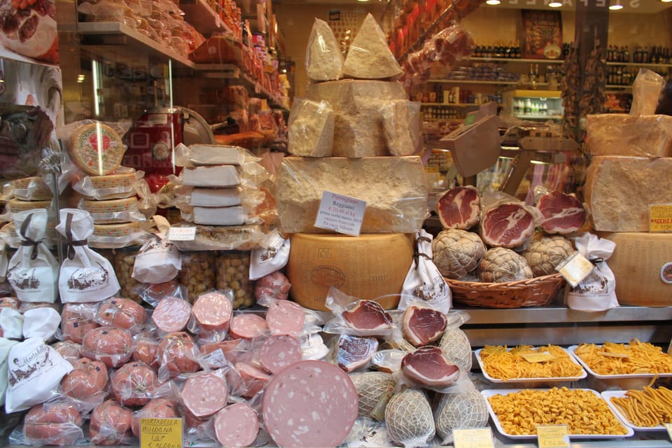 Taste Bologna's Culinary Treasure with a local - Key things I’d watch for