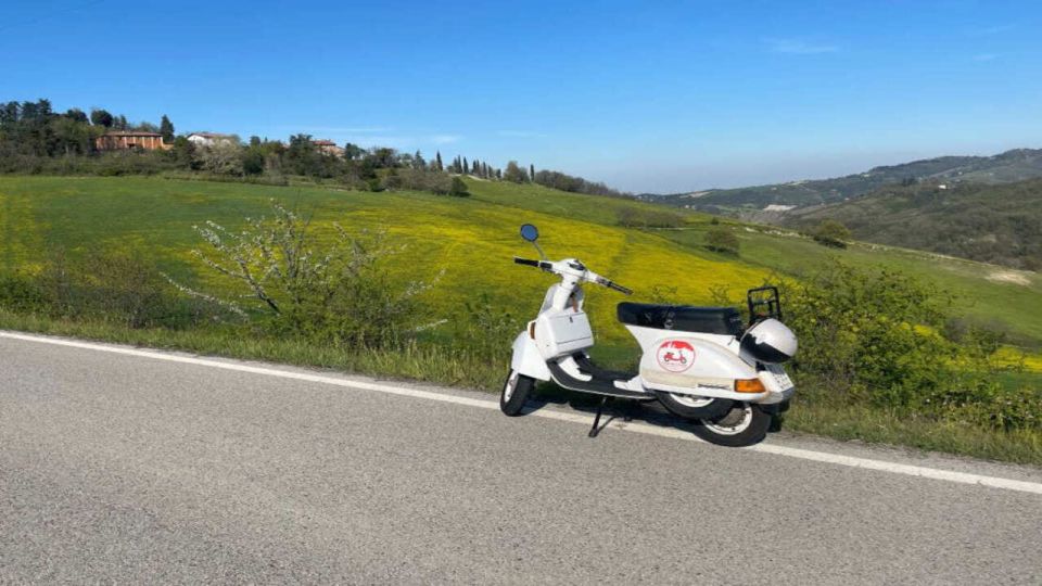 Vespa Tour in the Hills of Bologna - Your Vespa Setup: 50 Special or 125, Plus the Gear
